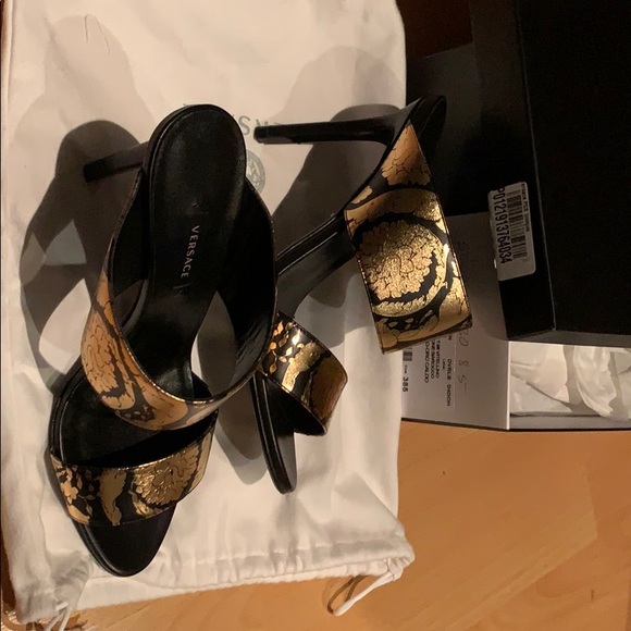 Versace shoes brand new - Picture 2 of 5
